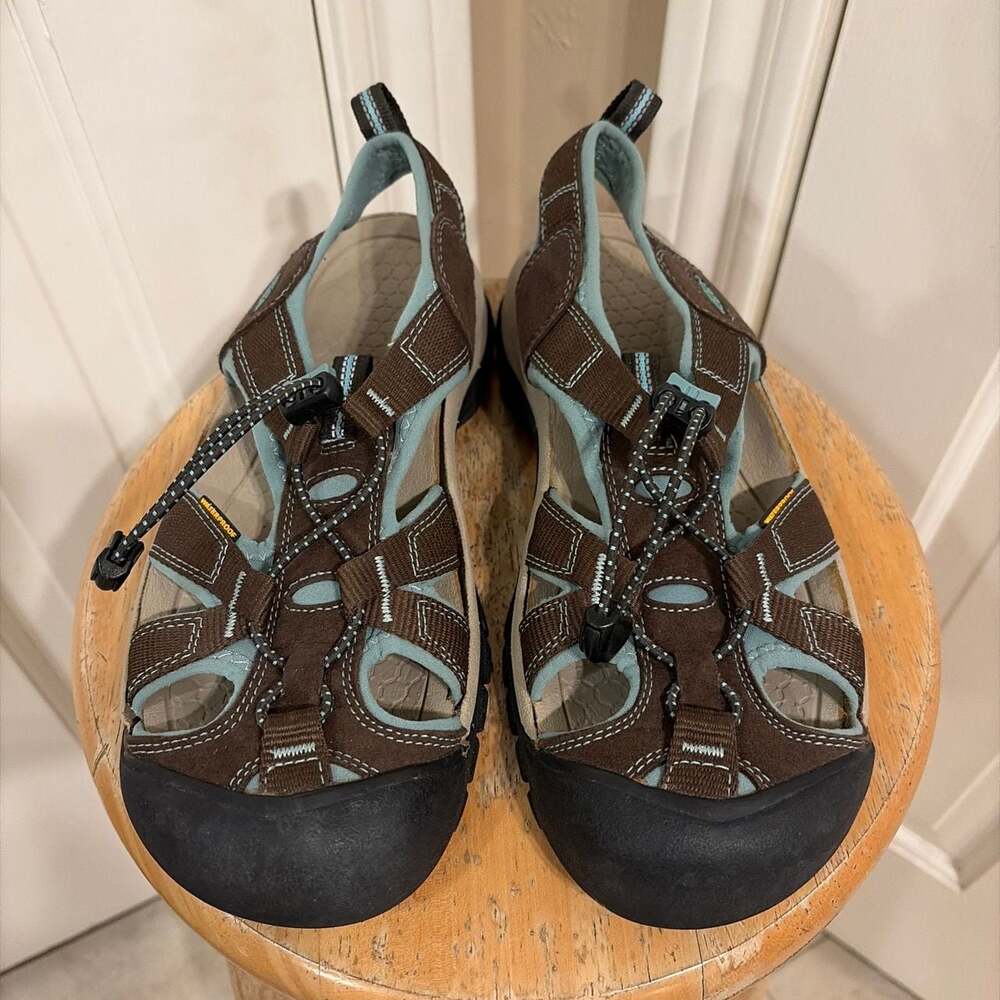 Keen Women's Newport H2 Waterproof Outdoor Athletic Hiking Sandals Size 8.5